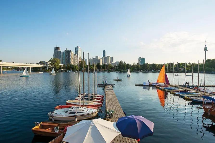 Family Deluxe A Stone Throw From The City Centre And Danube Wien Ngoại thất bức ảnh